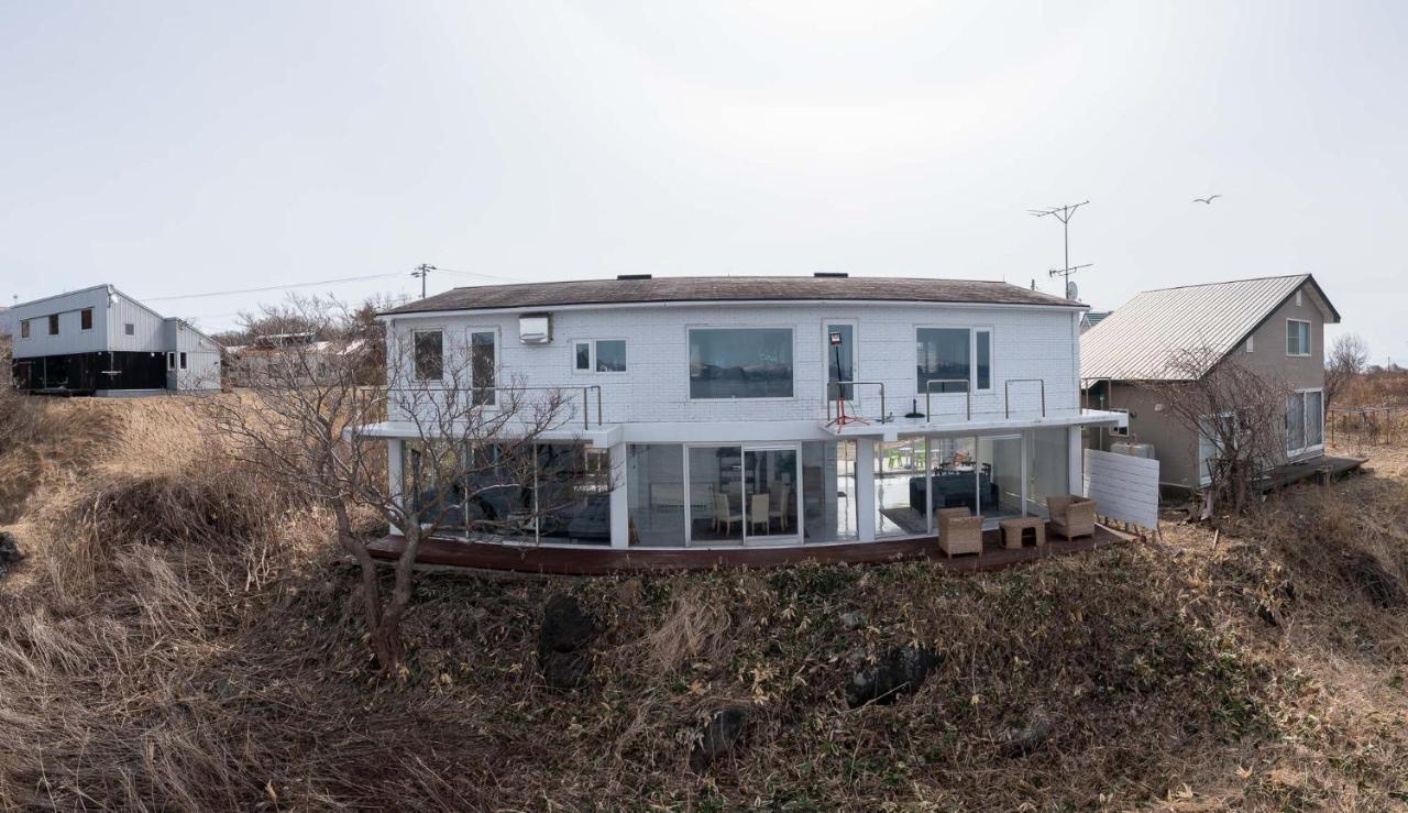 Вілла Sea Side House Toya Toyako Екстер'єр фото
